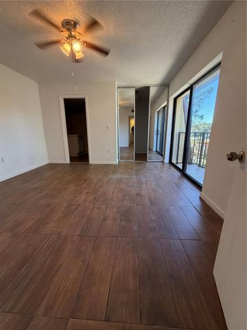 5256 MIDDLE COURT 104, Orlando, FL 32811