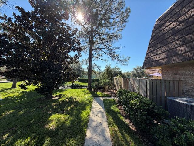 5256 MIDDLE COURT 104, Orlando, FL 32811