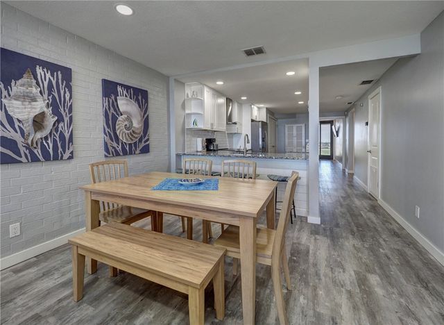 720 Access Road 1-A 504, Port Aransas, TX 78373