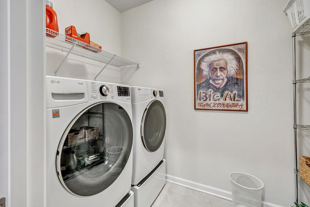 930 Tillinghast Drive 930, Oxford, CT 06478