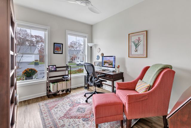 930 Tillinghast Drive 930, Oxford, CT 06478