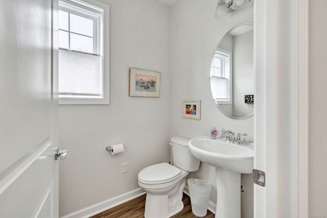 930 Tillinghast Drive 930, Oxford, CT 06478