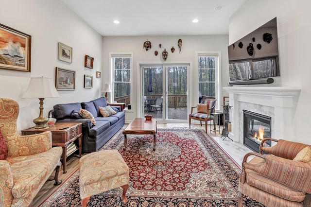 930 Tillinghast Drive 930, Oxford, CT 06478