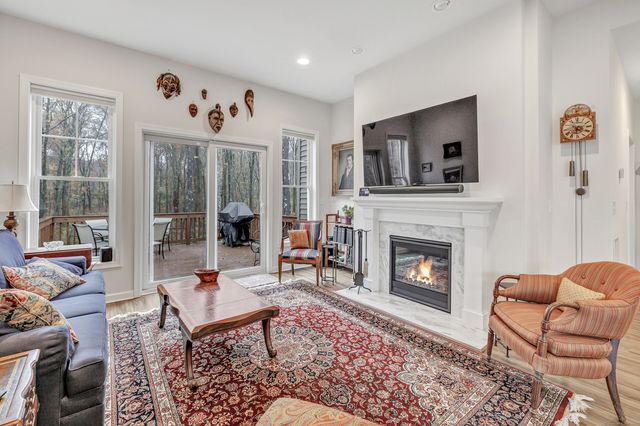 930 Tillinghast Drive 930, Oxford, CT 06478