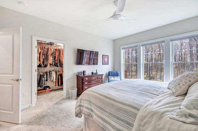 930 Tillinghast Drive 930, Oxford, CT 06478