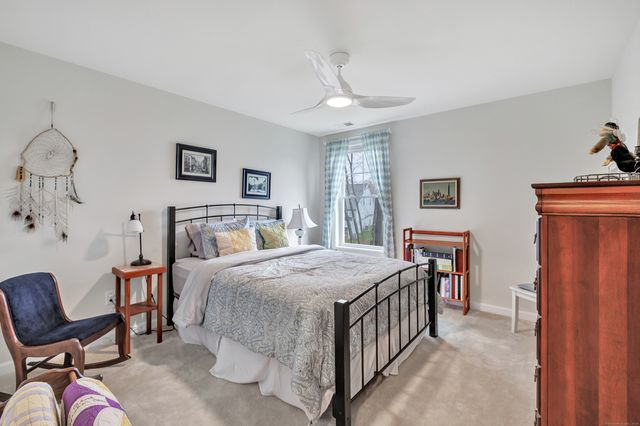 930 Tillinghast Drive 930, Oxford, CT 06478