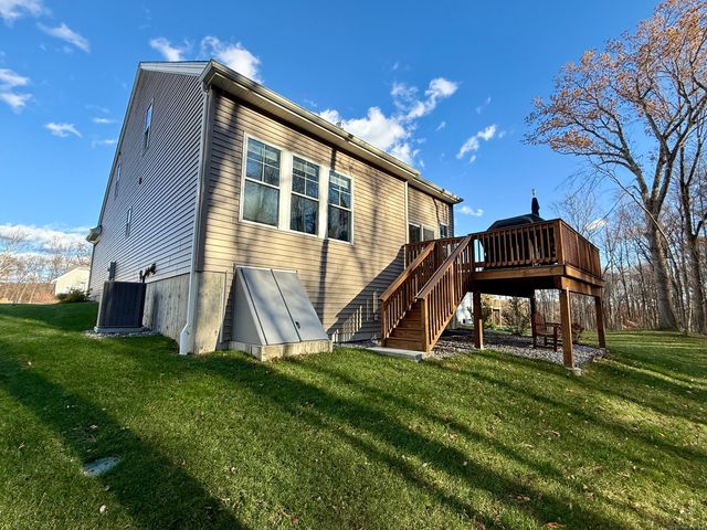 930 Tillinghast Drive 930, Oxford, CT 06478