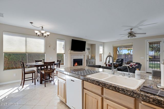 19556 N 107TH Drive, Peoria, AZ 85373