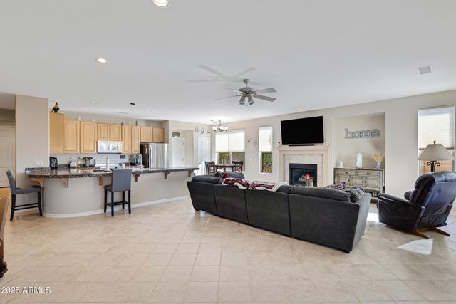 19556 N 107TH Drive, Peoria, AZ 85373