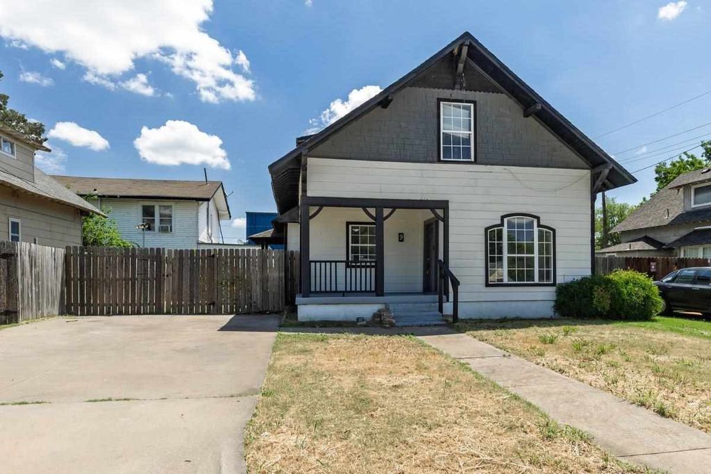 9 NW 7th St, Lawton, OK 73507
