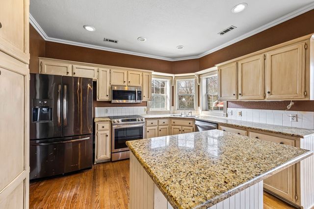 1645 N Charlee Avenue, Fayetteville, AR 72703