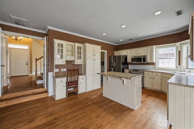 1645 N Charlee Avenue, Fayetteville, AR 72703