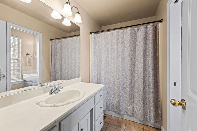 1645 N Charlee Avenue, Fayetteville, AR 72703