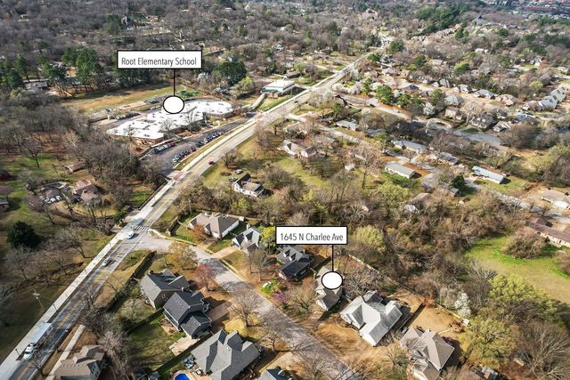 1645 N Charlee Avenue, Fayetteville, AR 72703