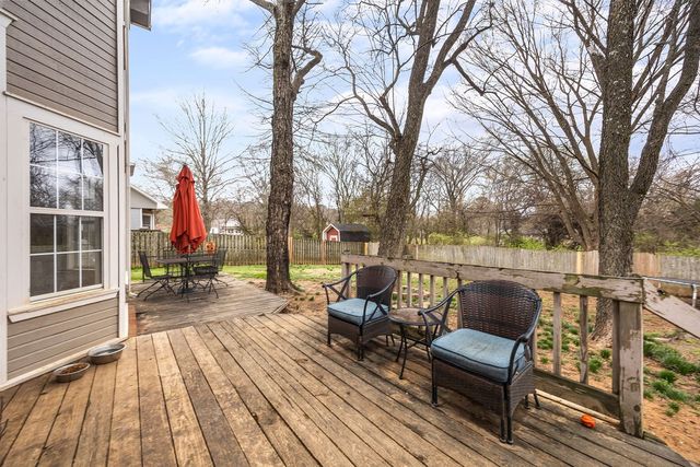 1645 N Charlee Avenue, Fayetteville, AR 72703