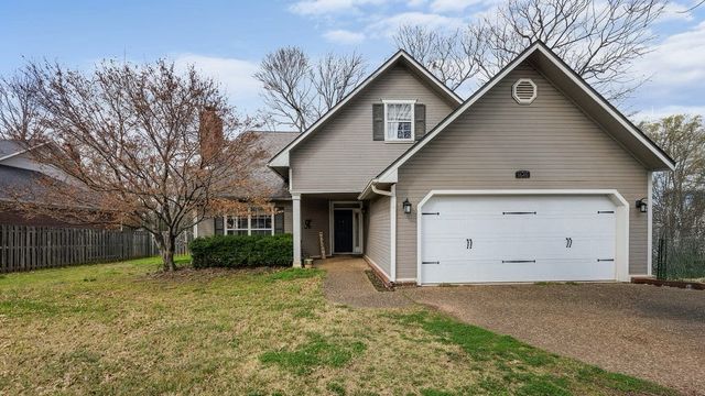 1645 N Charlee Avenue, Fayetteville, AR 72703