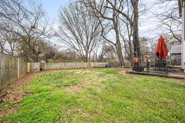 1645 N Charlee Avenue, Fayetteville, AR 72703