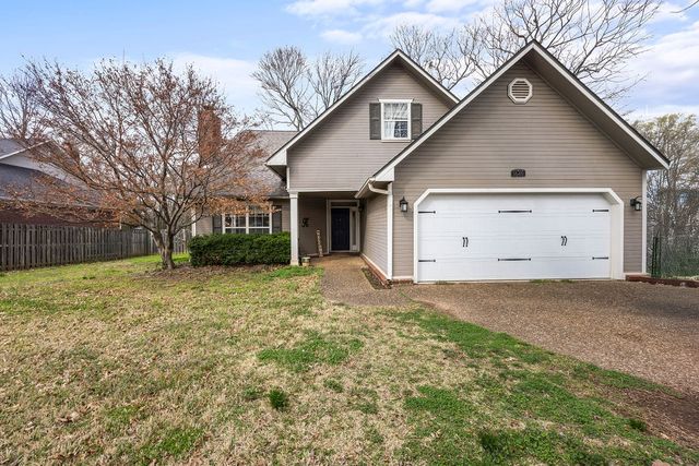 1645 N Charlee Avenue, Fayetteville, AR 72703