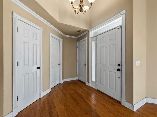 1645 N Charlee Avenue, Fayetteville, AR 72703