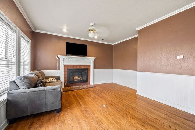 1645 N Charlee Avenue, Fayetteville, AR 72703