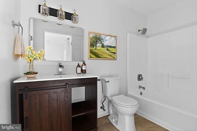 66 DEERWOOD AVE, Milmay, NJ 08340