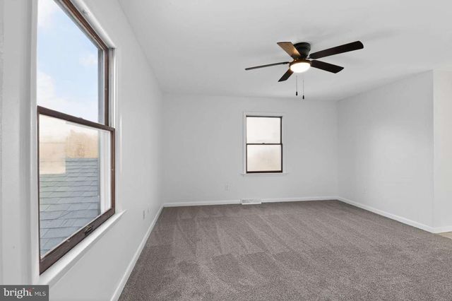 66 DEERWOOD AVE, Milmay, NJ 08340