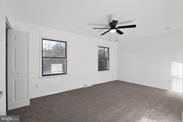 66 DEERWOOD AVE, Milmay, NJ 08340