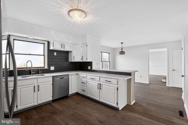 66 DEERWOOD AVE, Milmay, NJ 08340