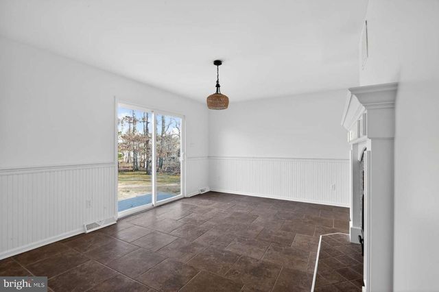 66 DEERWOOD AVE, Milmay, NJ 08340