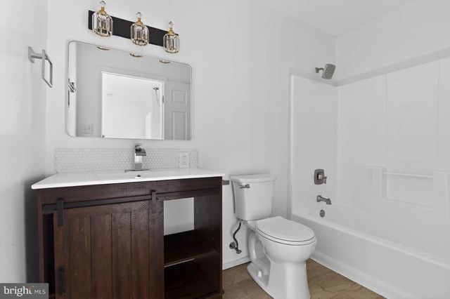 66 DEERWOOD AVE, Milmay, NJ 08340