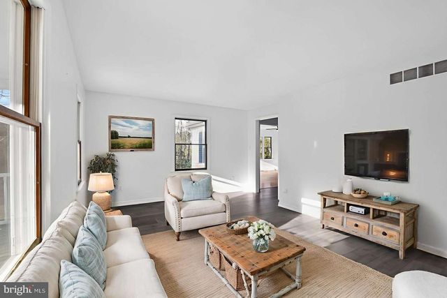 66 DEERWOOD AVE, Milmay, NJ 08340