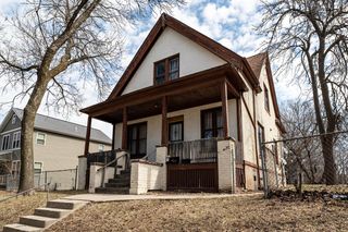 2214 N 40th STREET, Milwaukee, WI 53208