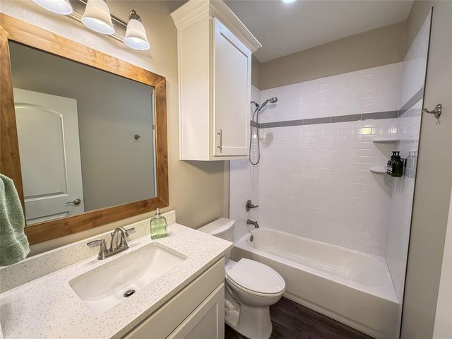 214 Colt Drive, Lake Kiowa, TX 76240