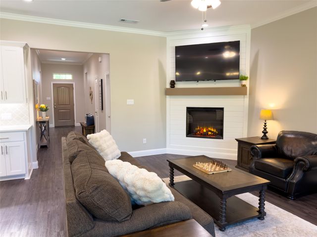 214 Colt Drive, Lake Kiowa, TX 76240
