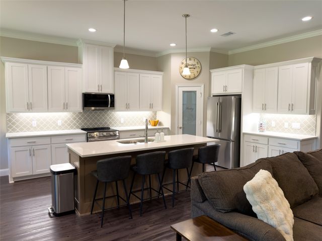 214 Colt Drive, Lake Kiowa, TX 76240