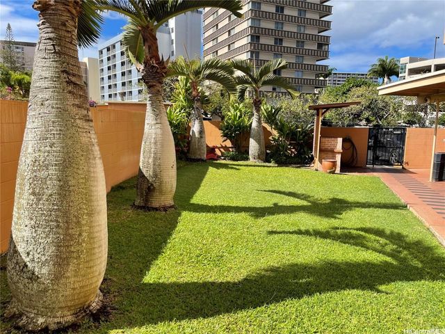 1121 Ala Napunani Street 501, Honolulu, HI 96818