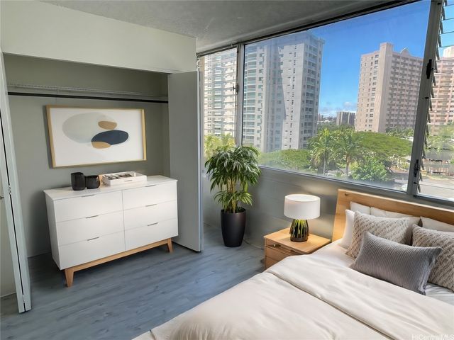 1121 Ala Napunani Street 501, Honolulu, HI 96818