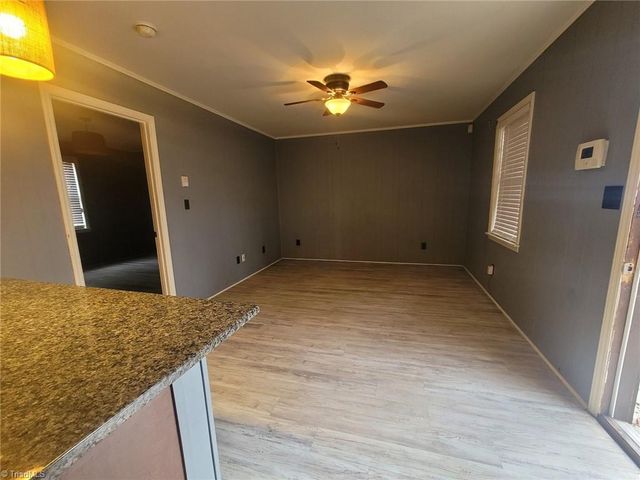 4295 Brownsboro Road 03, Winston-salem, NC 27106