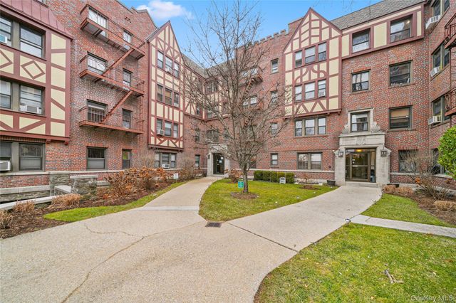 604 Tompkins Avenue E7, Mamaroneck, NY 10543