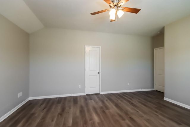 261 Kellyn Court, Conroe, TX 77306