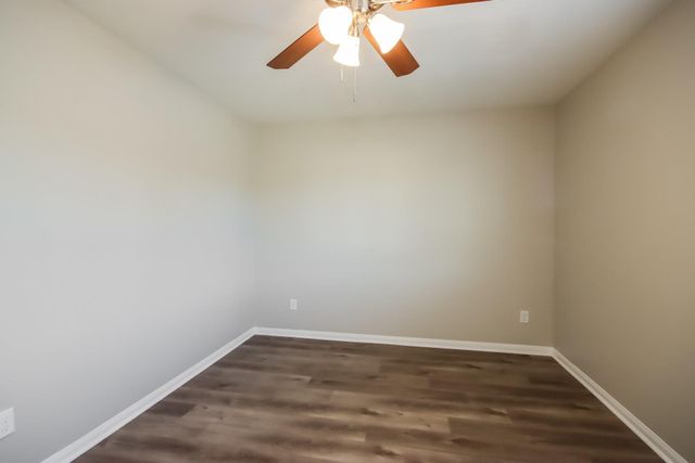 261 Kellyn Court, Conroe, TX 77306