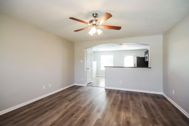 261 Kellyn Court, Conroe, TX 77306