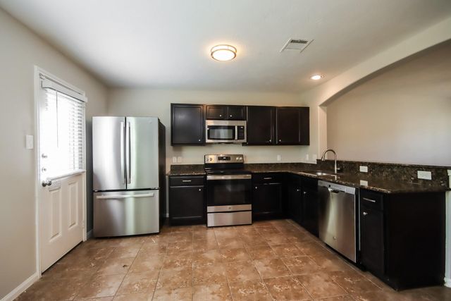 261 Kellyn Court, Conroe, TX 77306