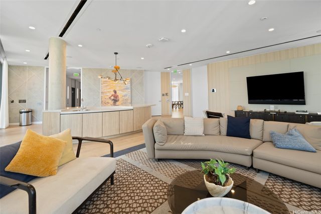 987 Queen Street 2809, Honolulu, HI 96814
