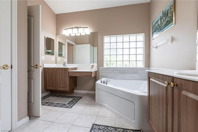 15289 Laguna Hills DR, Fort Myers, FL 33908