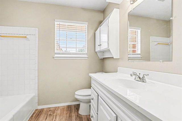 812 Rolling Meadows Boulevard, Oklahoma City, OK 73110