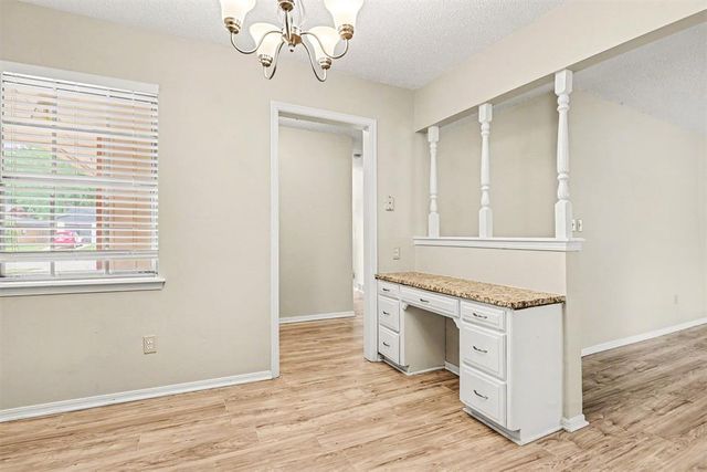 812 Rolling Meadows Boulevard, Oklahoma City, OK 73110