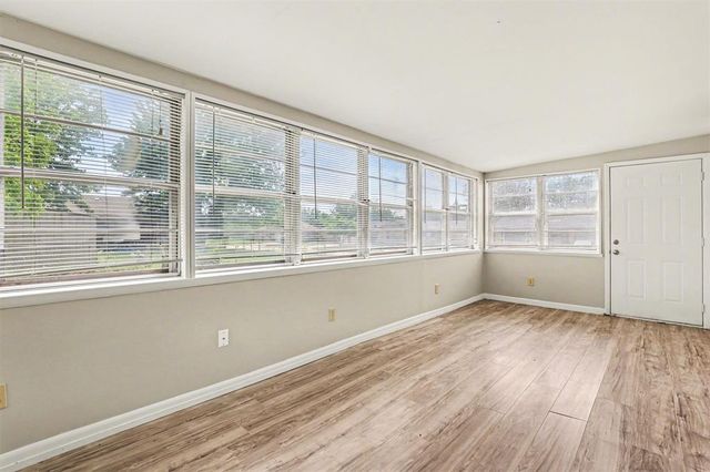 812 Rolling Meadows Boulevard, Oklahoma City, OK 73110