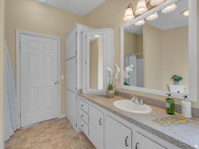 5173 S 2825 W, Roy, UT 84067