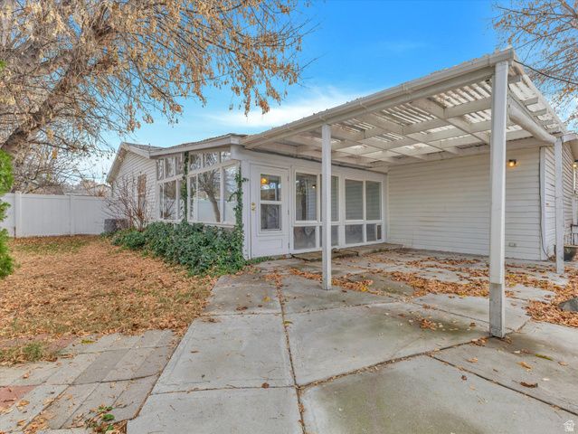 5173 S 2825 W, Roy, UT 84067